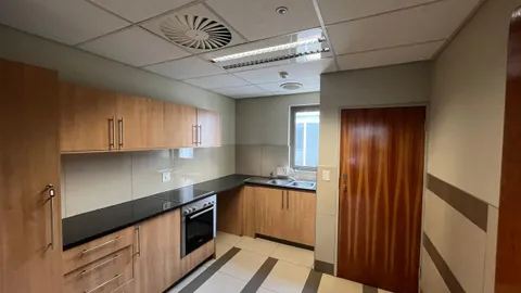 WhatsApp Image 2025-10-23 at 13.52.47.